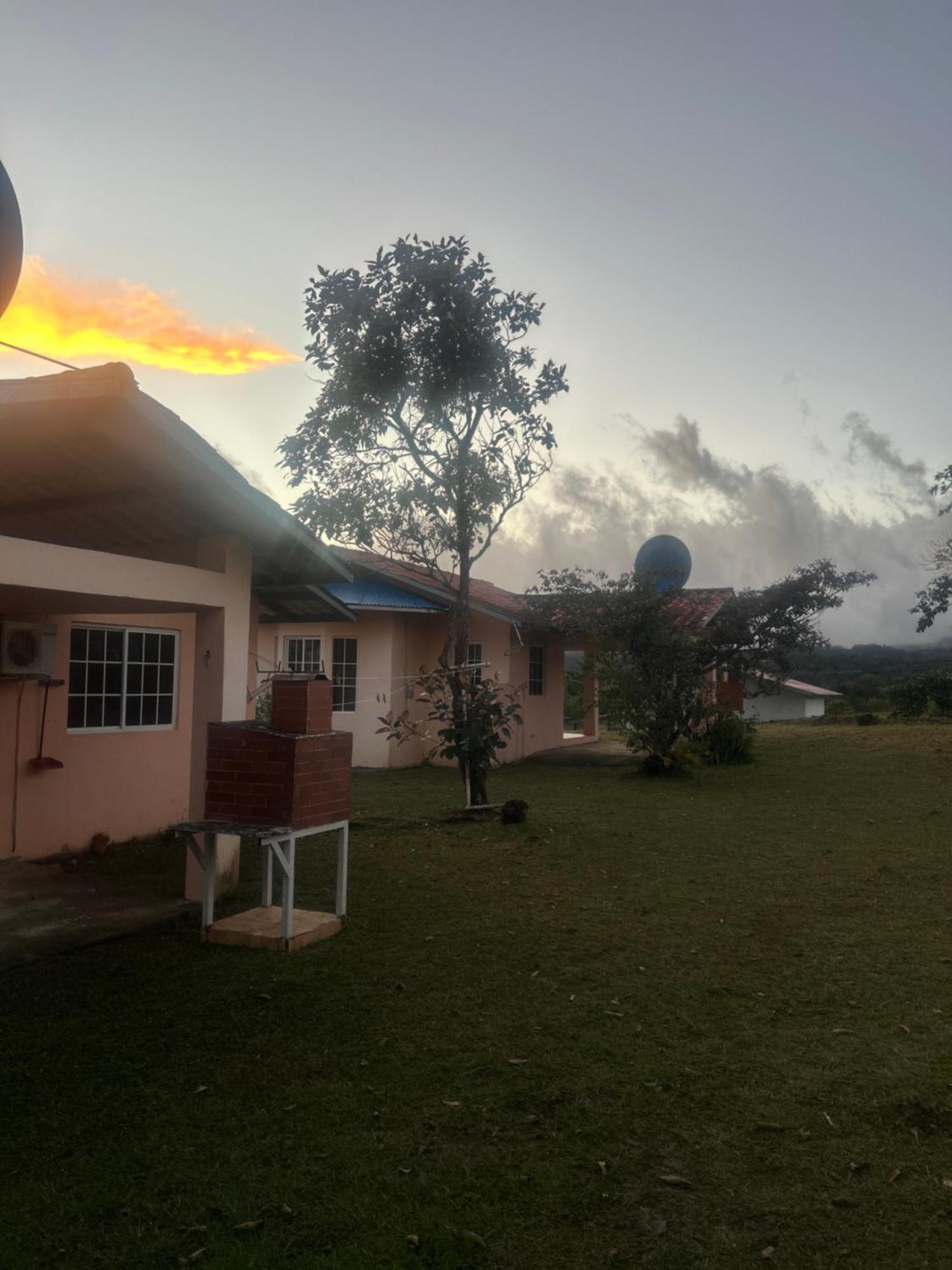 Linda Vista Cabins Бокете Екстер'єр фото